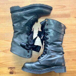*SOLD* Dr Martens | 1914 Lace-Up Leather Triumph Boots